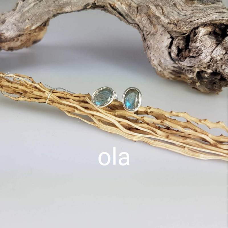 Silberohrstecker Mit Labradorit von olaschmuckberlin