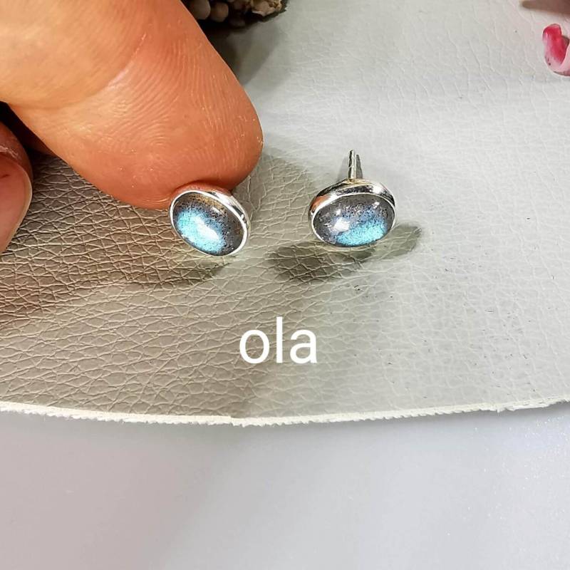 Silberohrstecker Mit Labradorit Silberohrstecker Mit Labradorit von olaschmuckberlin