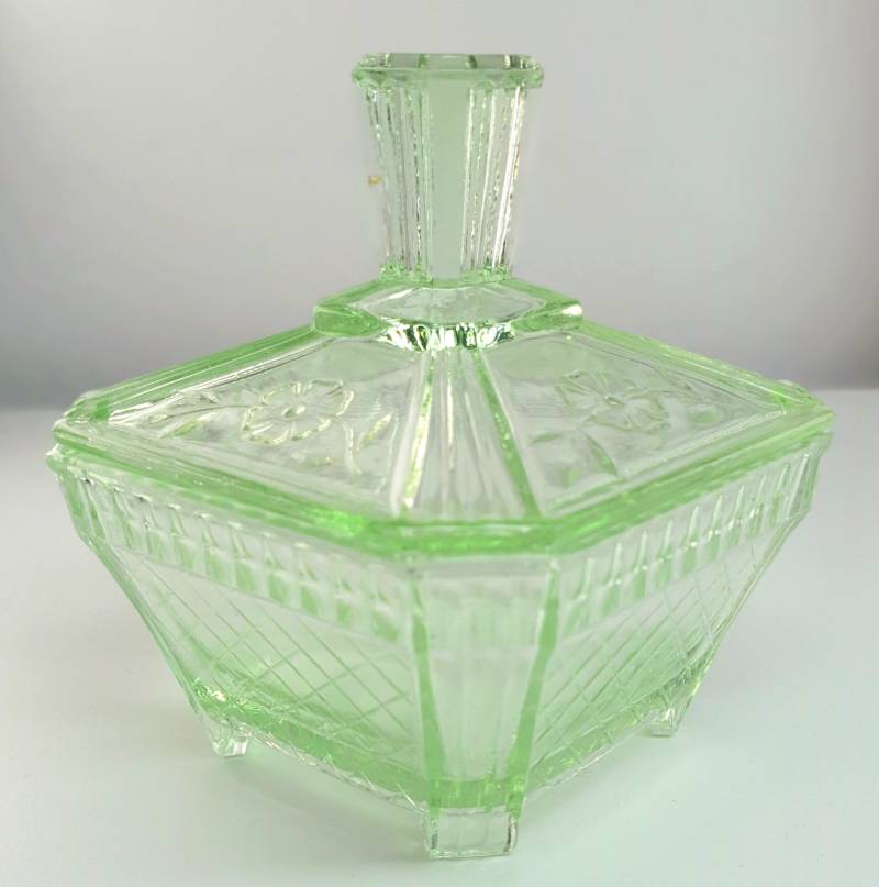 Schmuckschale Ringschale Schmuckaufbewahrung Grün Glas Kleeblatt Bonboniere Jewellery Storage Schmuckschale Ringschale Schmuckaufbewahrung Grün Glas Kleeblatt Bonboniere Jewellery Storage von oldcamerasandmore