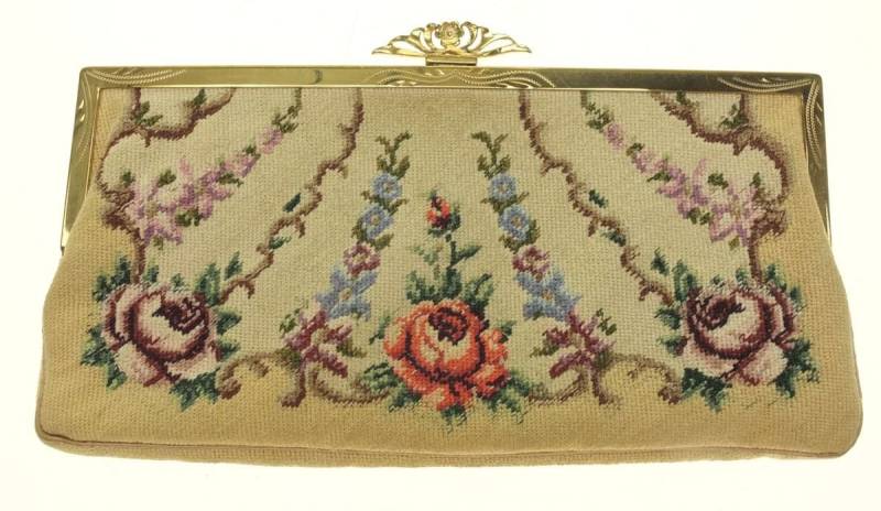 Tasche Gobelintasche Portemonnaie Gobelin Schminktasche Stickerei Blumenmuster Menuett Vintage 50'er Jahre Tasche Gobelintasche Portemonnaie Gobelin Schminktasche Stickerei Blumenmuster Menuett Vintage 50'er Jahre von oldcamerasandmore
