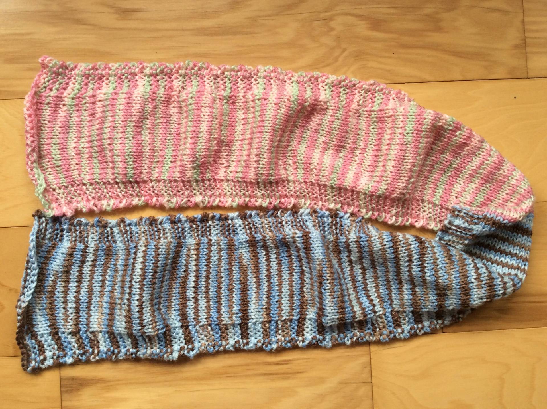 Ausverkauf Damenschal "Winter Trifft Frühling" Handgestrickt Ausverkauf Damenschal "Winter Trifft Frühling" Handgestrickt von oldeangora