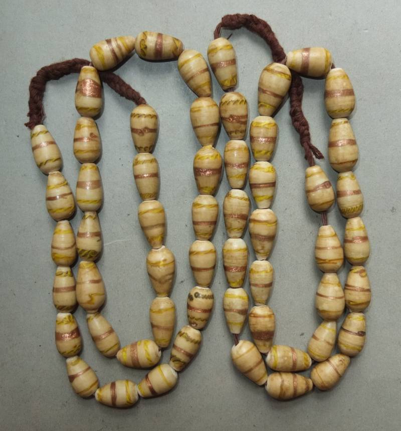 Alte Gestreifte Glasperlenkette, Nepal Folkloreschmuck von oldmaya