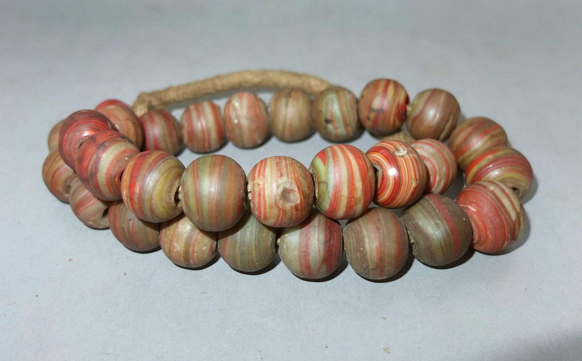 Gestreifte Glasperlenkette, Nepal von oldmaya