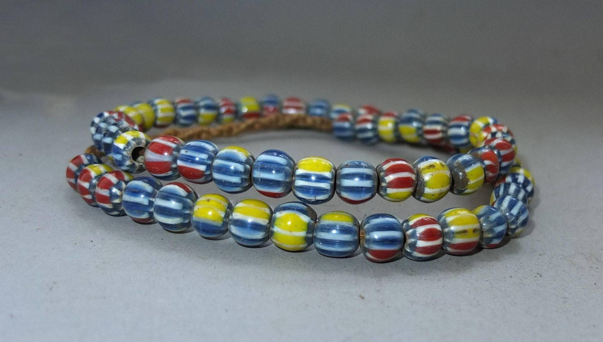 Handgemachte Chevron Glasperlen Halskette, Stammes Schmuck Aus Nepal von oldmaya