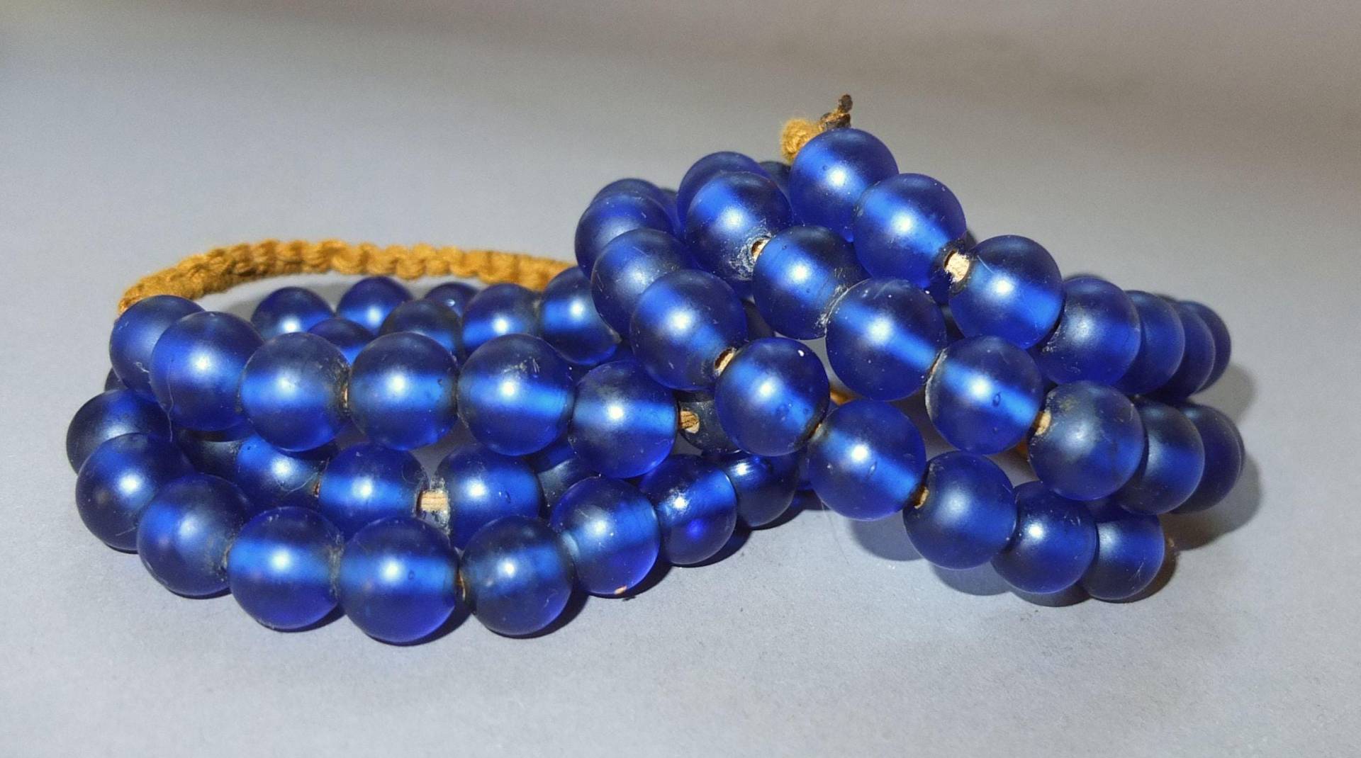 Handgemachte Perlenketten Runde Blaue Glasperlen Aus Nepal von oldmaya