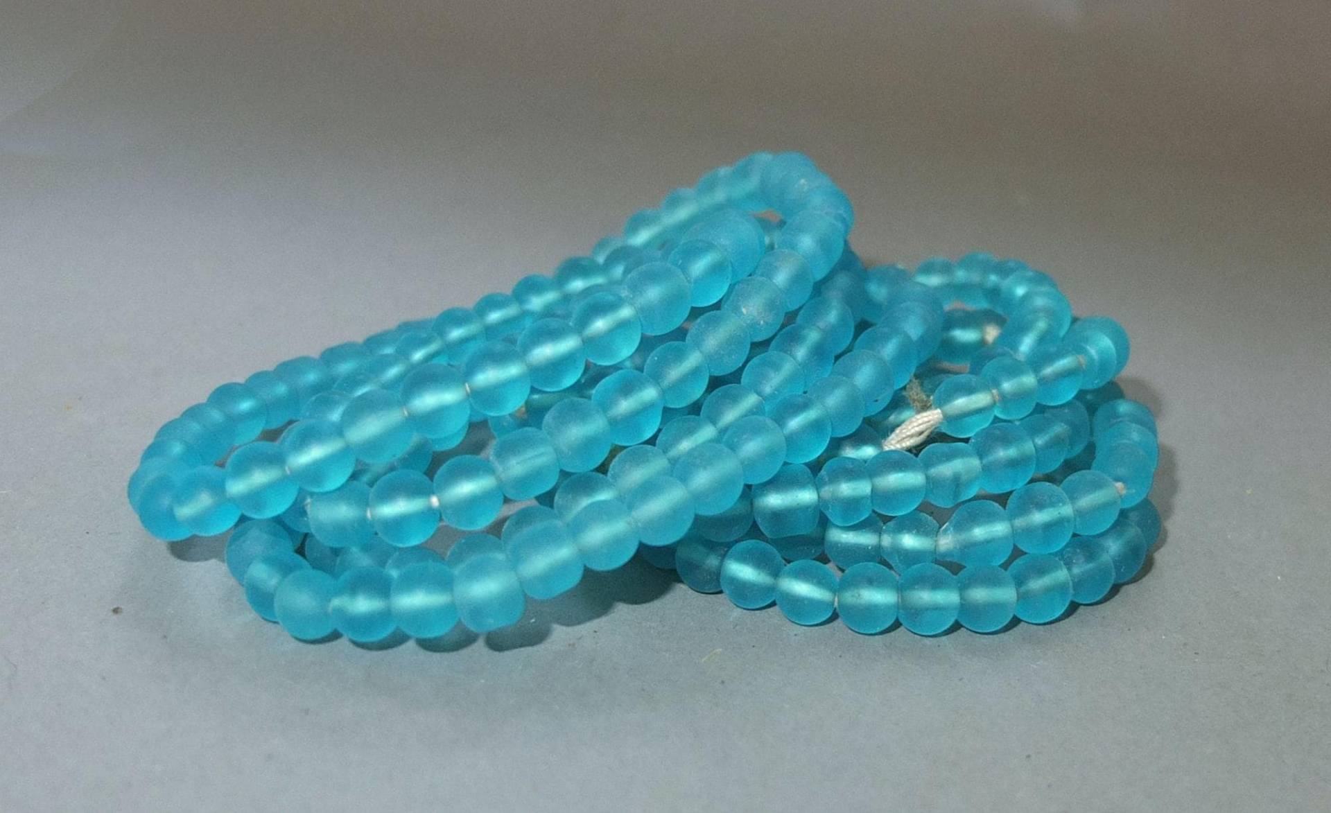 Hellblaue Glasperlen Nepal-Halskette Handgefertigte Schmuckherstellungsstränge von oldmaya