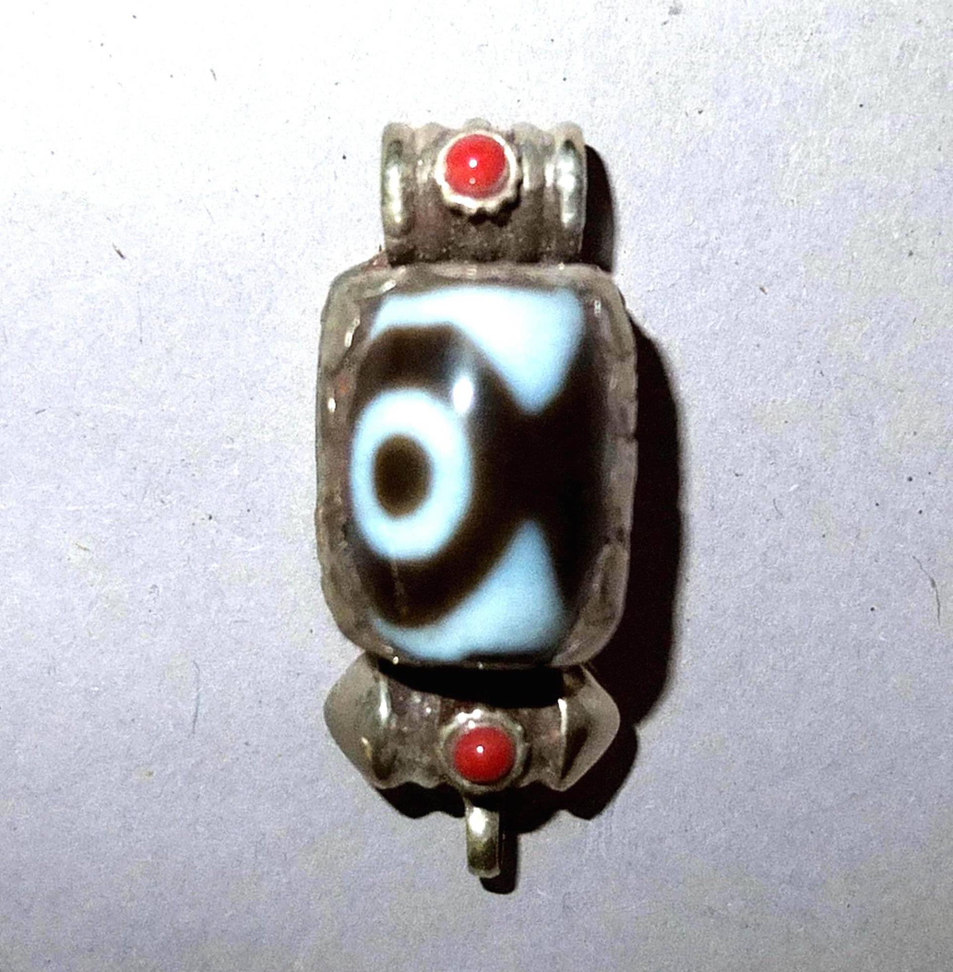 Metall Montiert Handgefertigte Weiß Braun Achat Anhänger Aus Nepal, Stein Anhänger, Amulett, Volksschmuck von oldmaya