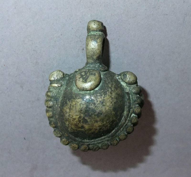 Sammlerstück Antike Gebrauchte Metall Rassel Anhänger Aus Nepal, Musiker Tänzerin von oldmaya