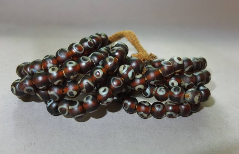 Zwei Braune Glasperlen Halsketten, Handgemachter Nepal Schmuck von oldmaya