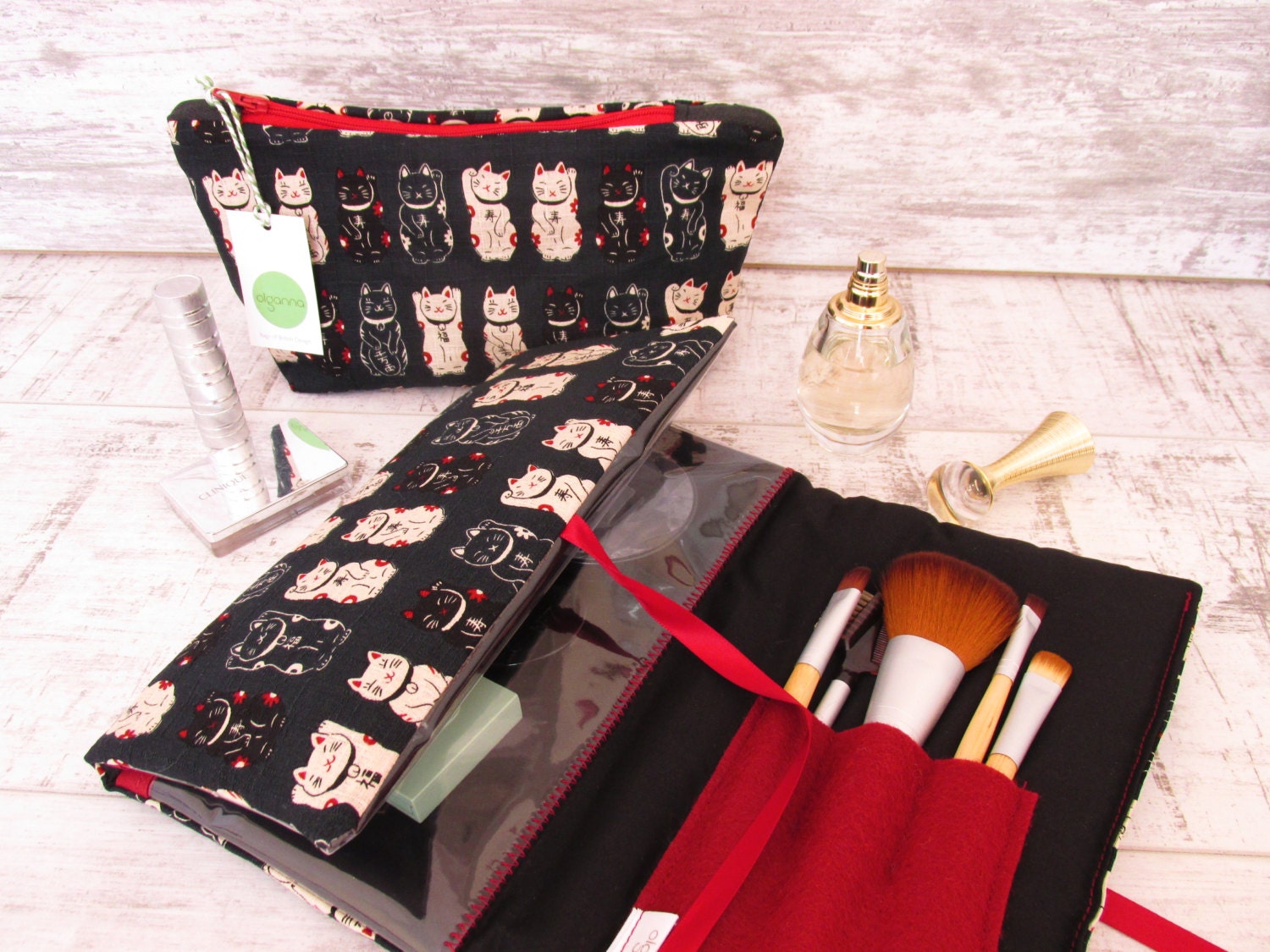 Lucky Cats Schminktasche Schwarz Im Organzabeutel Lucky Cats Schminktasche Schwarz Im Organzabeutel von olganna