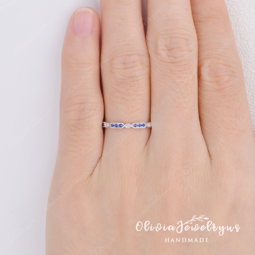 Natürlicher Saphir Ehering Antiker Stapelring Vintage Eternity Moissanite Abwechselnd Passende Band Braut Individuelles Geschenk Für Her von oliviajewelryus