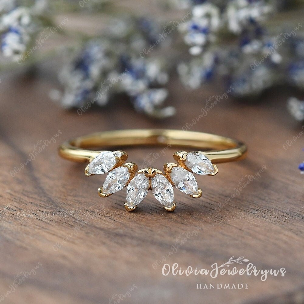 Simulierter Diamant Marquise Gelbgold Ring Moissanit Cluster Braut Chevron Hochzeit Stapeln Passende Band Personalisierte Versprechen von oliviajewelryus