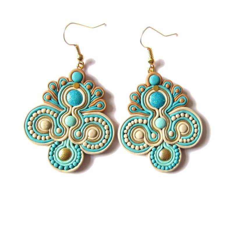 Türkis Kronleuchter Ohrringe Vergoldetes Messing, Handgemachte Polymer Clay von omifimo