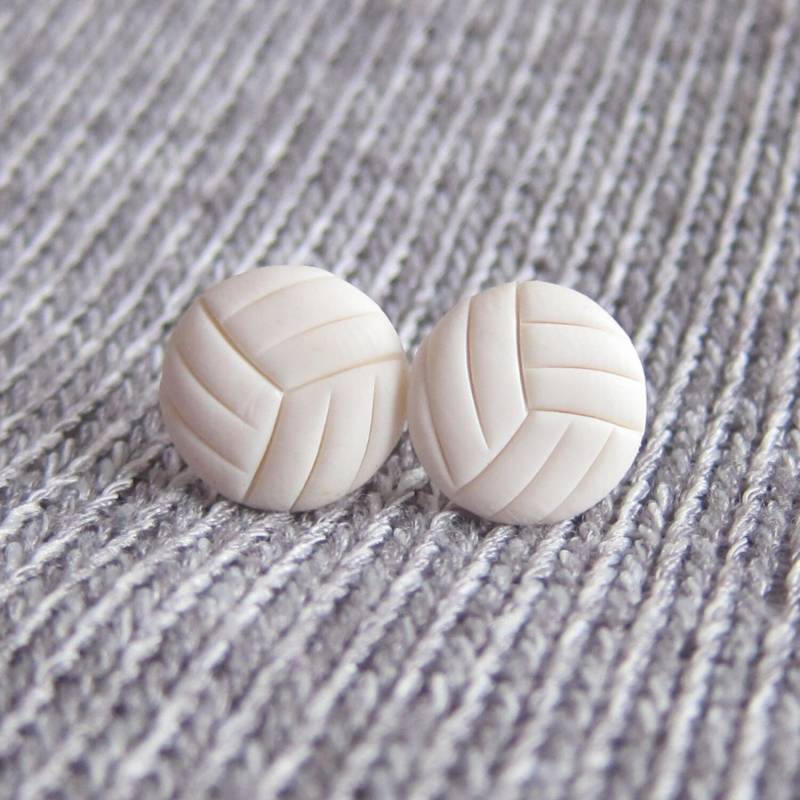 Handgefertigte Beachvolleyball-Ohrringe Aus Polymer Clay Sportliches Geschenk von omifimo