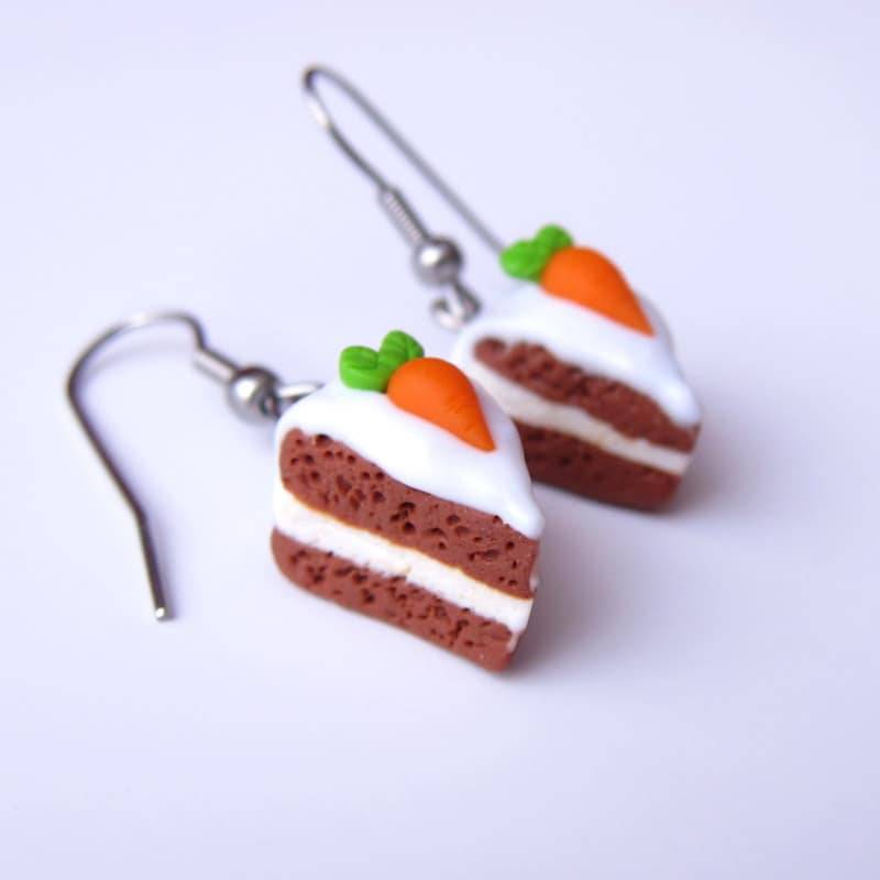 Karottentorte Ohrringe Handgemachte Polymer Clay Miniatures Essen Schmuck von omifimo