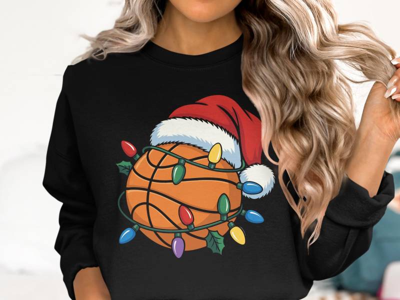 Basketball Christmas Sweatshirt, Funny Holiday Shirt, Xmas Lights Santa Crewneck, Gift For Sports Lovers von onefivee