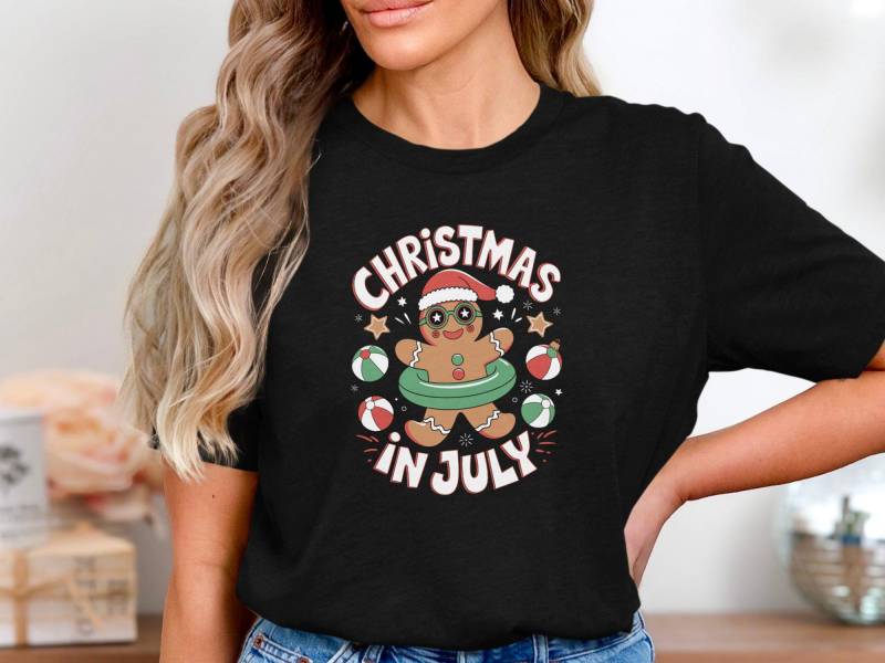 Funny Christmas in July Gingerbread Man Wearing Float Summer Beach Party Holiday Santa Hat Drink Design T-Shirt For Women Men Kids von onefivee
