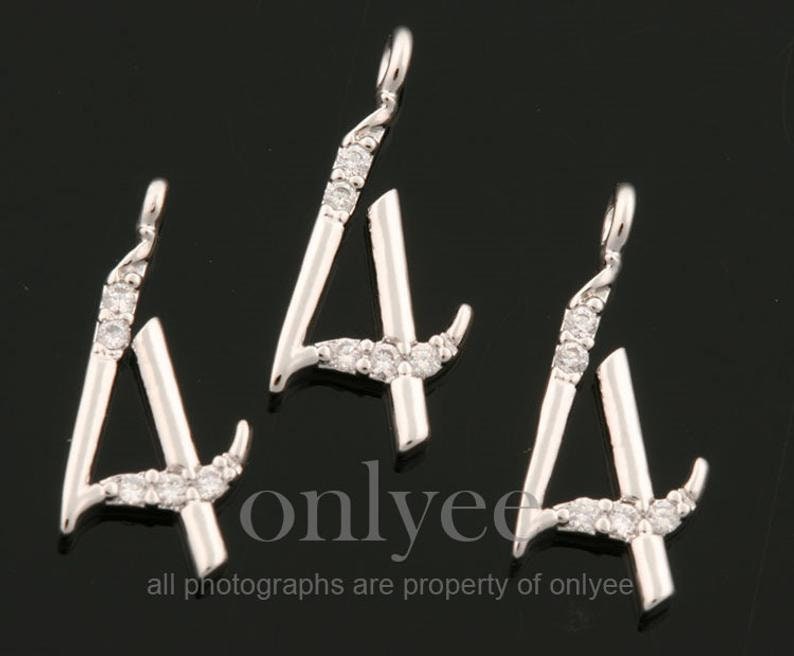 2 Stück-13mm X 6mm Hell Rose Gold Über Messing Einfache Zahlen Mit Zarten Cubics, Anhänger, Charme, Schmuck Versorgung, Vier | K1434R-D 2 Stück-13mm X 6mm Hell Rose Gold Über Messing Einfache Zahlen Mit Zarten Cubics, Anhänger, Charme, Schmuck Versorgung, Vier | K1434R-D von onlyee2