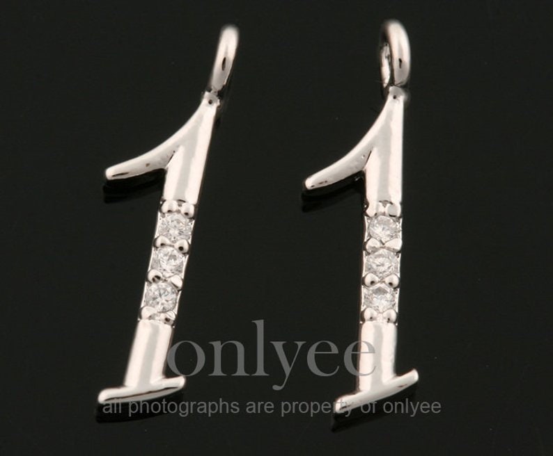 2stk-13mmx6mm Helles Rhodium Über Messing Einfache Zahlen Mit Zarten Kubik, Anhänger, Charme, Schmuckzubehör, Eins | K1434S-A 2stk-13mmx6mm Helles Rhodium Über Messing Einfache Zahlen Mit Zarten Kubik, Anhänger, Charme, Schmuckzubehör, Eins | K1434S-A von onlyee2