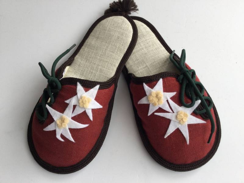 Pantoffeln, Modell "Edelweiß" , Erhältlich in 3 Größen, Ein Super Geschenk Für Wiesn Und Alpenland - Freunde Pantoffeln, Modell "Edelweiß" , Erhältlich in 3 Größen, Ein Super Geschenk Für Wiesn Und Alpenland - Freunde von onlyunicate
