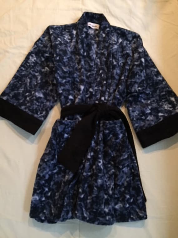 Kimono Fleece Robe Navy Print Schwarz Kontrast Trim Kimono Fleece Robe Navy Print Schwarz Kontrast Trim von oohjackieboutique