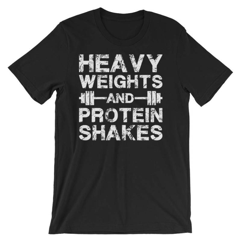 Schwere Gewichte Und Protein Shakes - Geschenk Für Bodybuilding, Gewichtheben, Kraftdreikampf, Crossfit, Wod, Fitness, Workout Unisex Gym T-Shirt von oolongtee