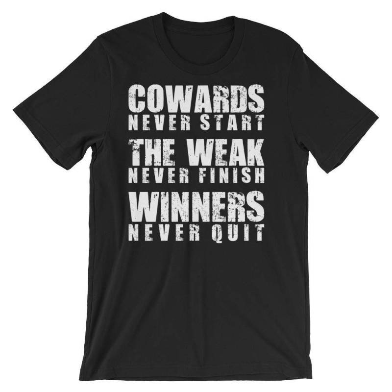Winners Never Quit - Motivationsgeschenk Für Bodybuilding, Gewichtheben, Powerlifting, Crossfit, Wod, Fitness, Workout Unisex Gym T-Shirt Winners Never Quit - Motivationsgeschenk Für Bodybuilding, Gewichtheben, Powerlifting, Crossfit, Wod, Fitness, Workout Unisex Gym T-Shirt von oolongtee