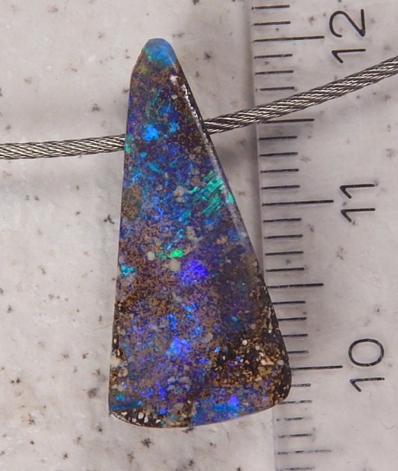 Boulderopal Mit Bohrung Am Band von opaldirekt