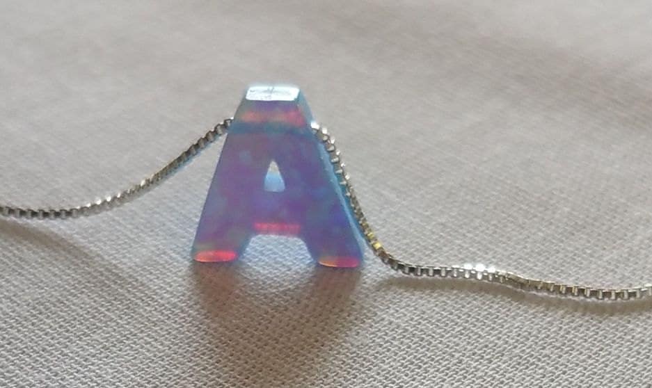Blauer Opal Initial Halskette, Personalisierte Alphabet Halskette Blauer Opal Initial Halskette, Personalisierte Alphabet Halskette von opalsopals