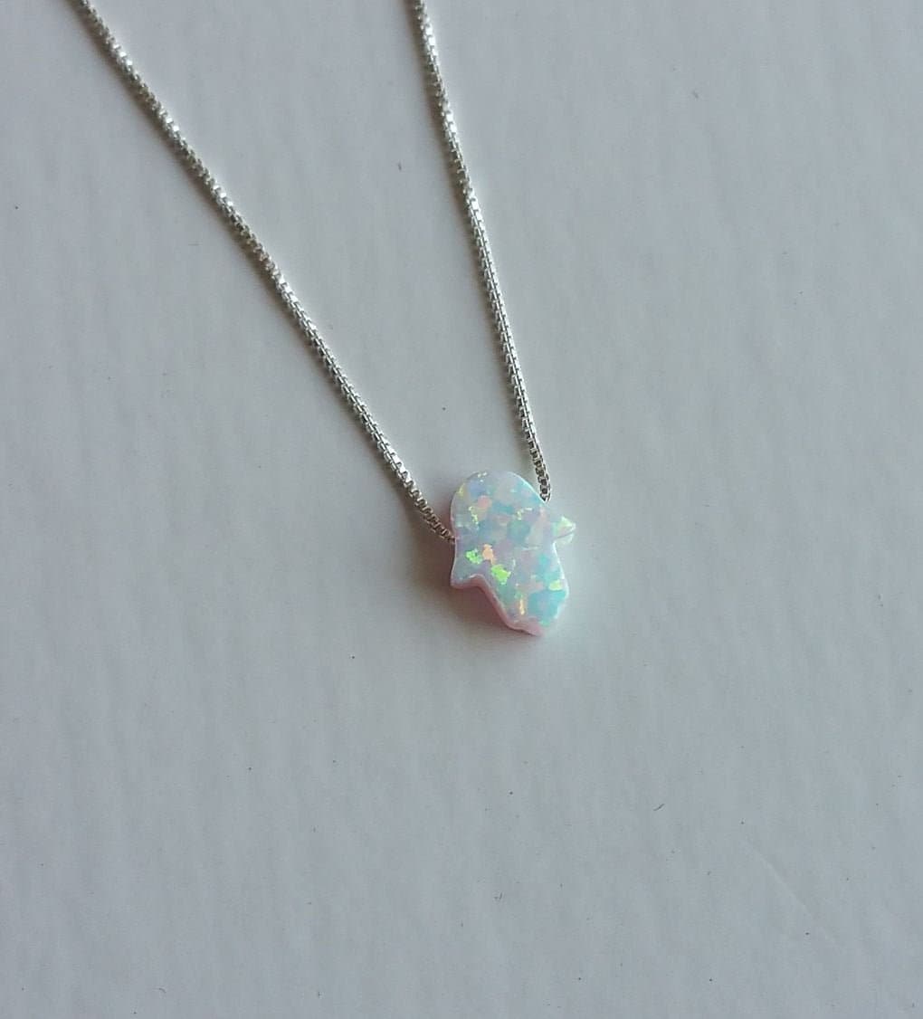 White Opal Hamsa Halskette, Sterling Mit Hand Of Fatima White Opal Hamsa Halskette, Sterling Mit Hand Of Fatima von opalsopals
