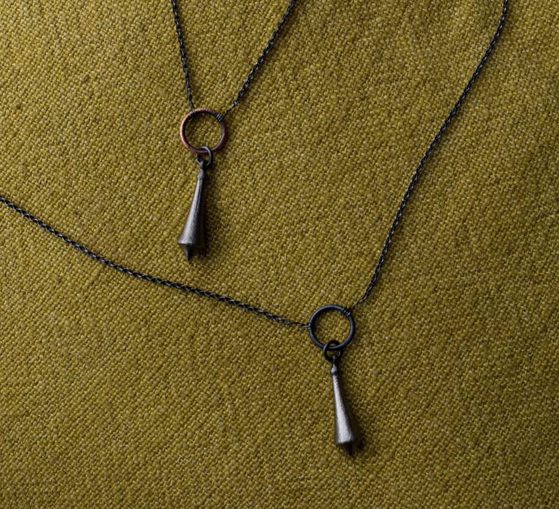 925 Sterling Silber Tropfen Anhänger Halskette Lange Kette Kupfer Detail Oxidiert Antikisiert Roh Rustikal Art Deco Matt 925 Sterling Silber Tropfen Anhänger Halskette Lange Kette Kupfer Detail Oxidiert Antikisiert Roh Rustikal Art Deco Matt von osaozdoba