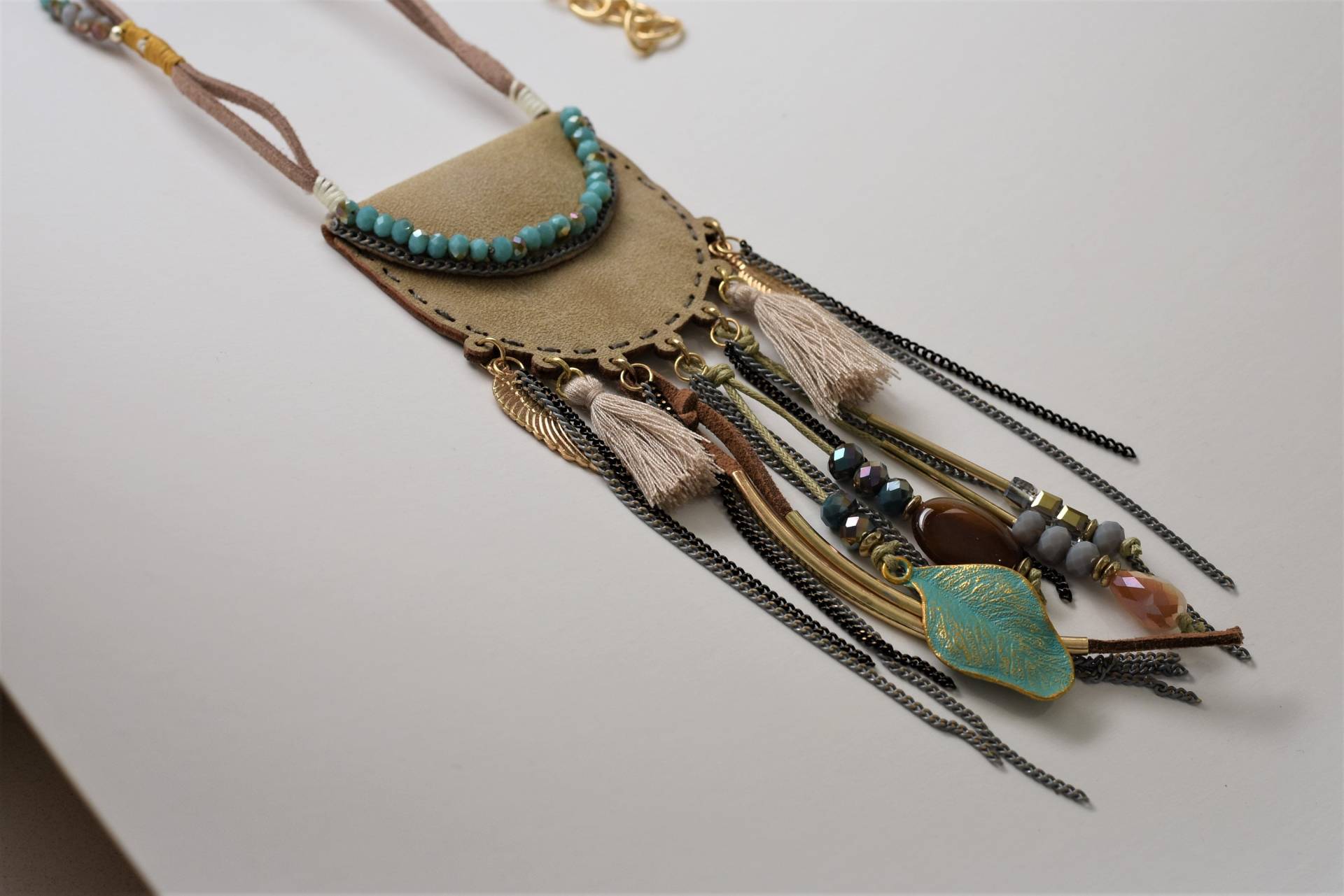 Kunstleder Wildleder Halskette Steine & Perlen Baumeln Besondere Und Schöne, Boho Kette Von Oshratdesignz Kunstleder Wildleder Halskette Steine & Perlen Baumeln Besondere Und Schöne, Boho Kette Von Oshratdesignz von oshratDesignz