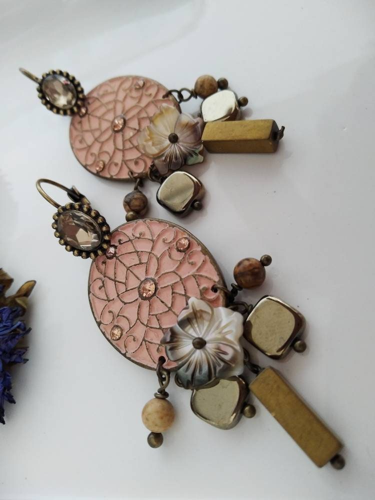 Rosa & Gold Hübsche Ohrringe, Bronze Hängen Ohrringe Für Besondere Anlässe, Lange Hängende Von Oshratdesignz Rosa & Gold Hübsche Ohrringe, Bronze Hängen Ohrringe Für Besondere Anlässe, Lange Hängende Von Oshratdesignz von oshratDesignz