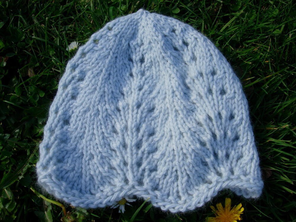 Baby Hut Aus Hellblauer Angora-Spitze von ottermoondesigns