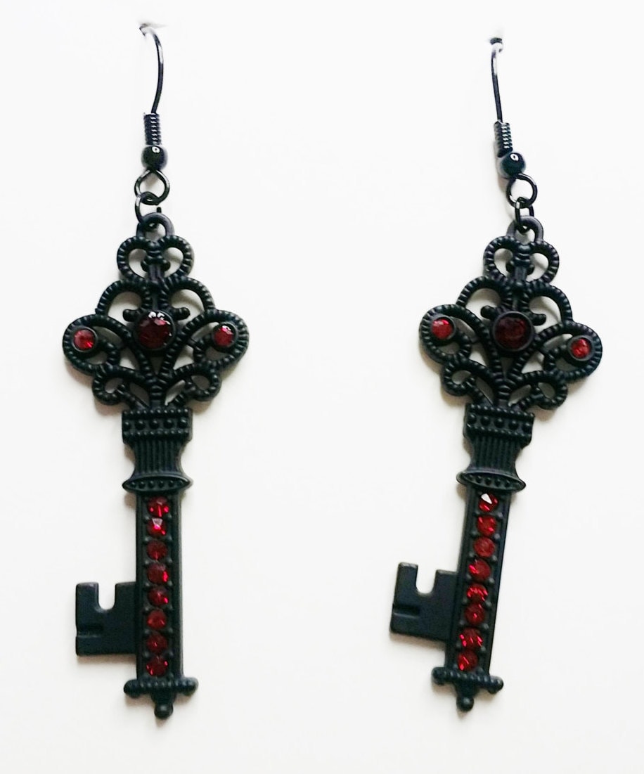 Halloween Schwarze Schlüssel Mit Roten Akzenten von ours2urs