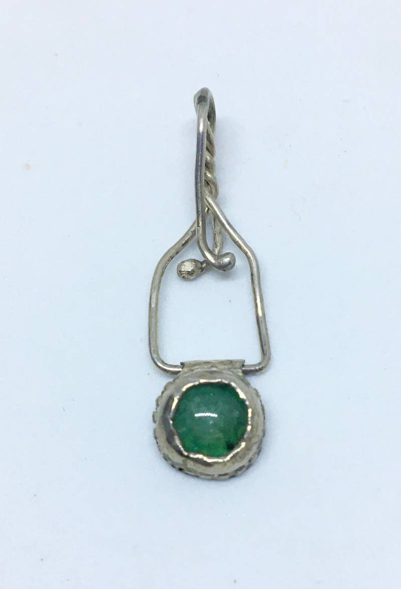 Anhänger - Handgeschliffener Smaragd in Sterling Silber von outofcreation