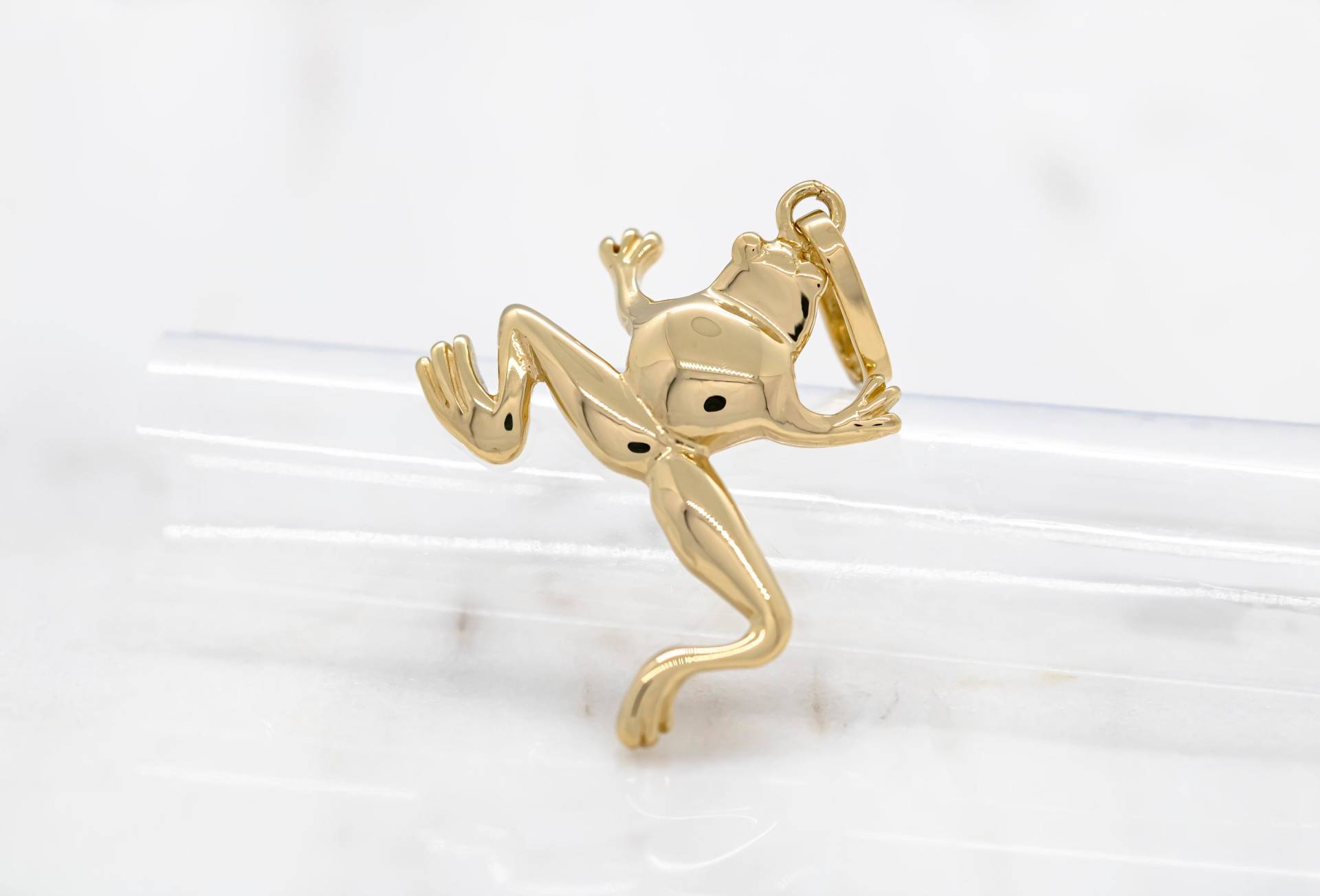 14 Karat Gelbgold Frosch Anhänger von ovajewelryusa