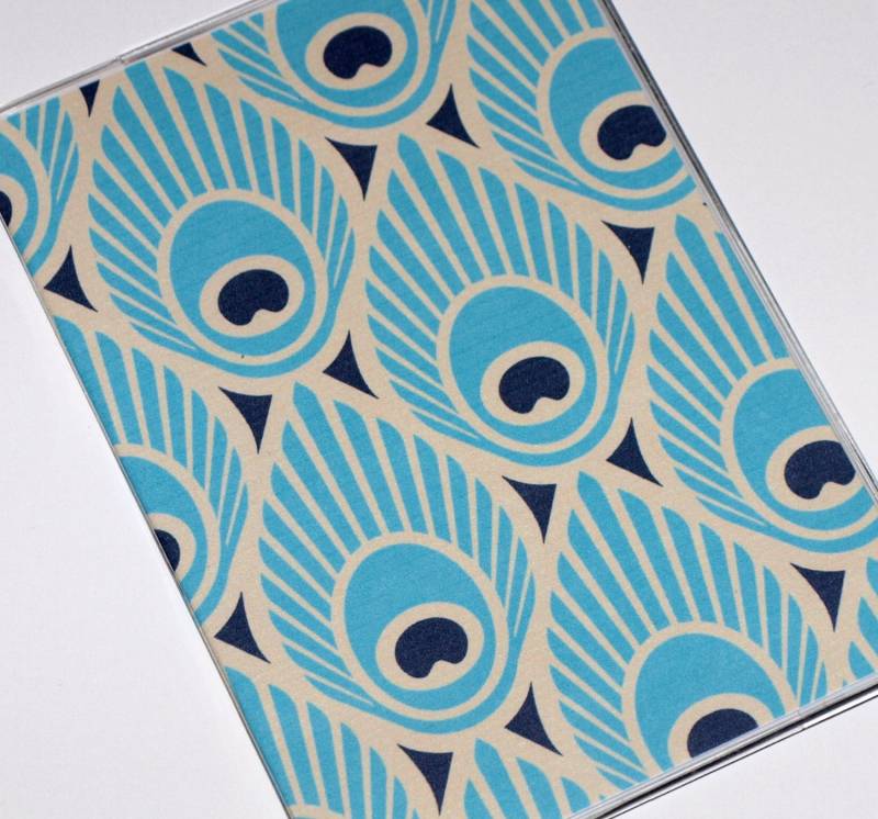 Neuer Passhalter Brieftasche Reiseetui Vinyl Schutz - Aqua & Navy Pfauenfedern von owlsay