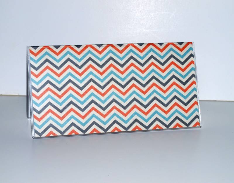 Neue Scheckhefthülle Brieftasche Vinyl Scheckschutz - Orange Und Marine Zickzack von owlsay