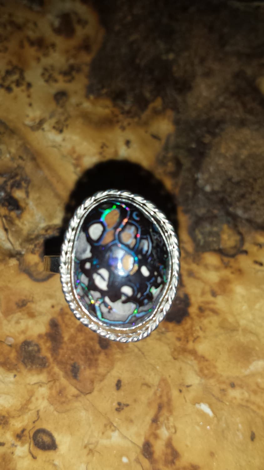 Boulderl Opal Yowah Ovalen Cabochon Ring Size Uns 7.5 Boulderl Opal Yowah Ovalen Cabochon Ring Size Uns 7.5 von ownanopal