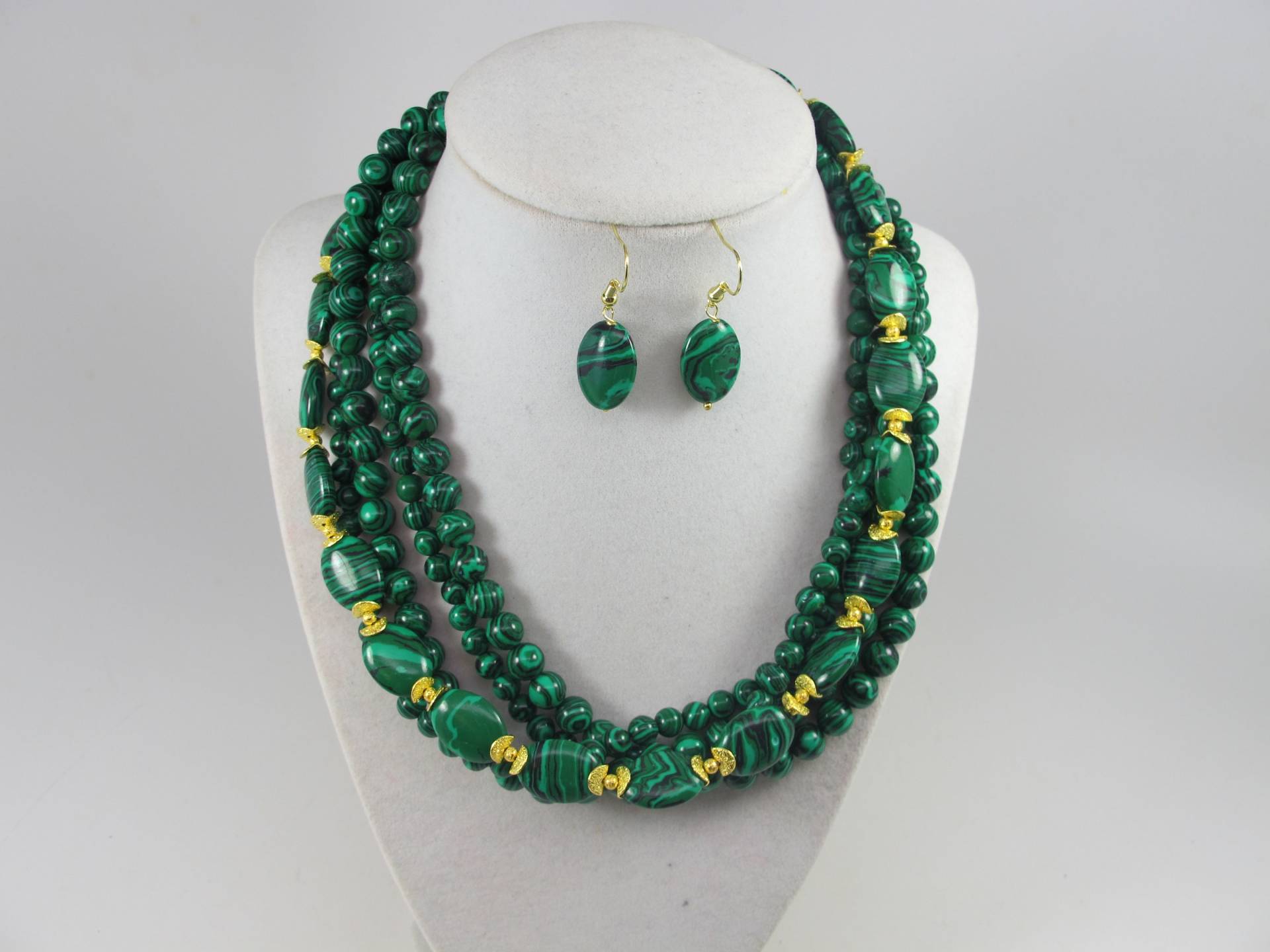 Chunky Grün Malachit Halskette, Grüne Perlen Multi Strang Statement Türkis Schmuck Halskette Chunky Grün Malachit Halskette, Grüne Perlen Multi Strang Statement Türkis Schmuck Halskette von oxanajewelrydesign