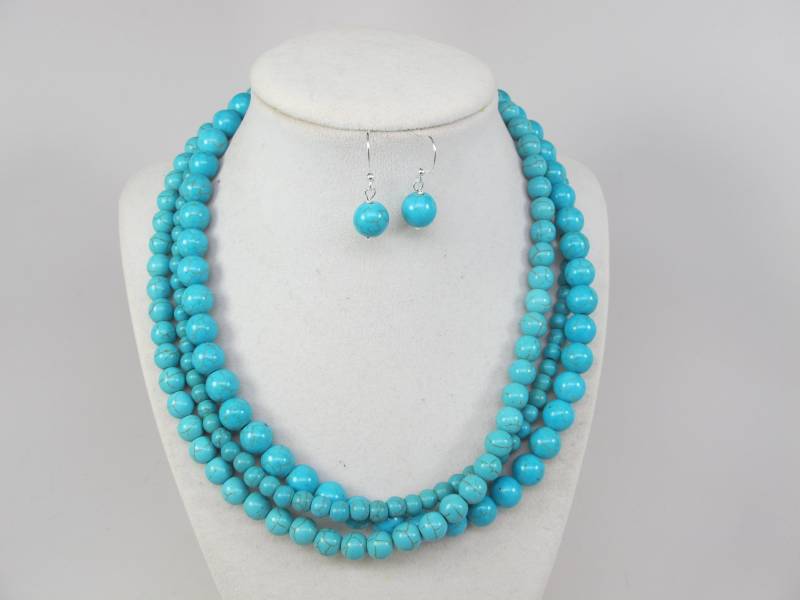 Dicke Türkis Halskette, Mehrstrangige Statement Kette, Schmuck, Große Perlen Dicke Türkis Halskette, Mehrstrangige Statement Kette, Schmuck, Große Perlen von oxanajewelrydesign