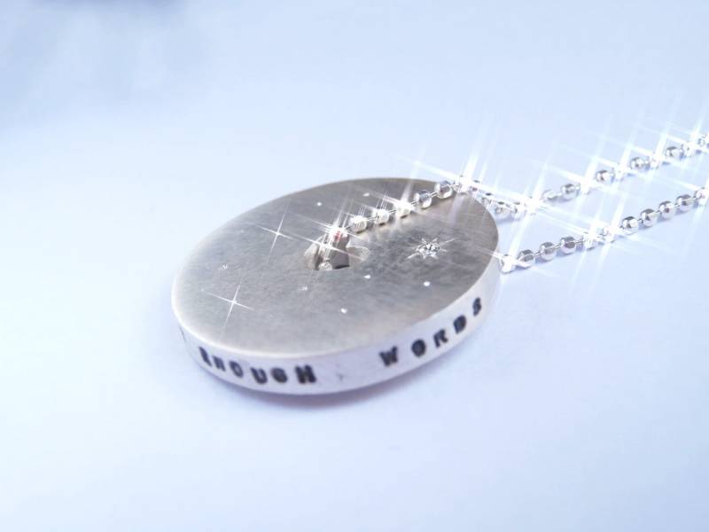 Es Gibt Nicht Genug Worte Sterling Silber Und Rubin Halskette von pablovalencia