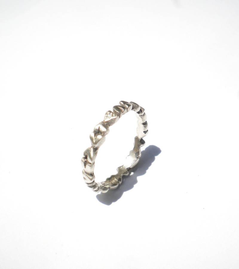 Ewige Liebe Sterling Silber Herzen Und Diamanten Stapelbare Ringe von pablovalencia