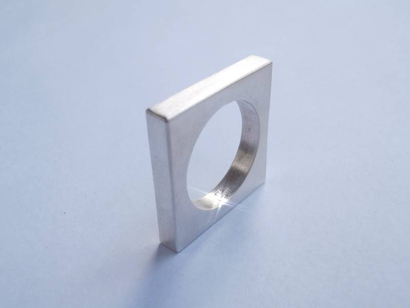 Große Stapelbar Quadrat Außen-Rund Innen Sterling Silber Ring von pablovalencia