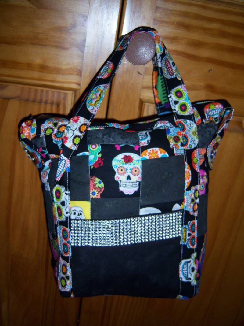 Handgemachte Handtasche Sugar Skulls Mit Bling von pac44
