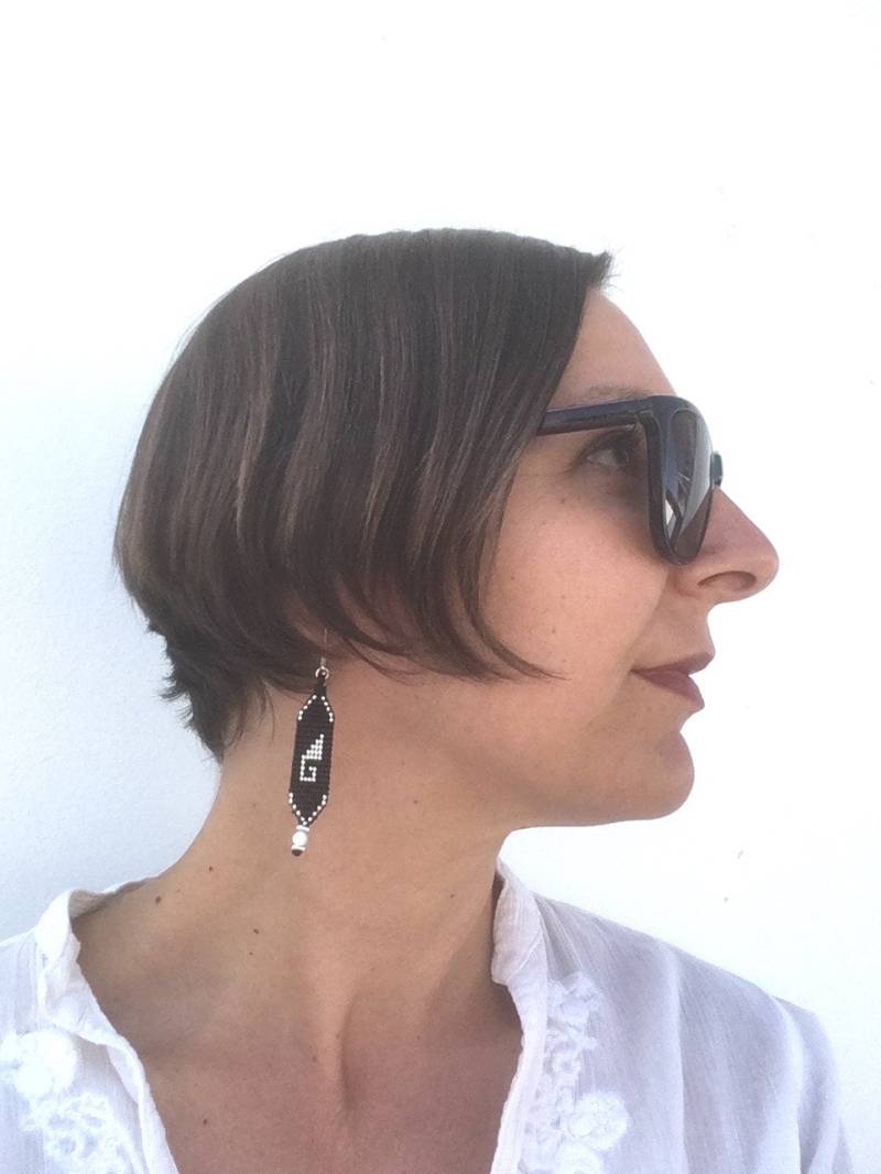 Silber Und Schwarze Perlen Ohrringe, Greca Symbol Aus Oaxaca, Mexiko von pachamamanativeart