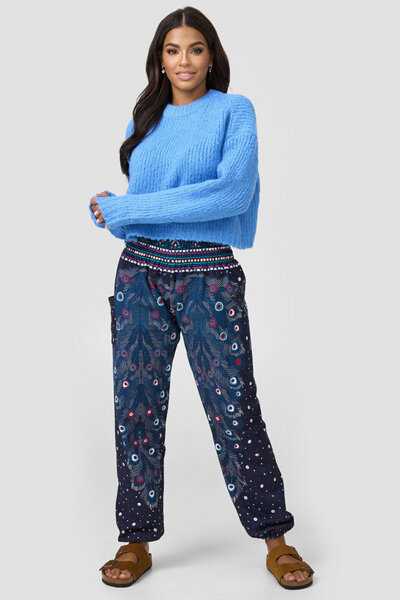 paigh Warme Loungewear Haremshose für Damen aus Bio-Baumwolle mit Pfauenaugenmuster von paigh