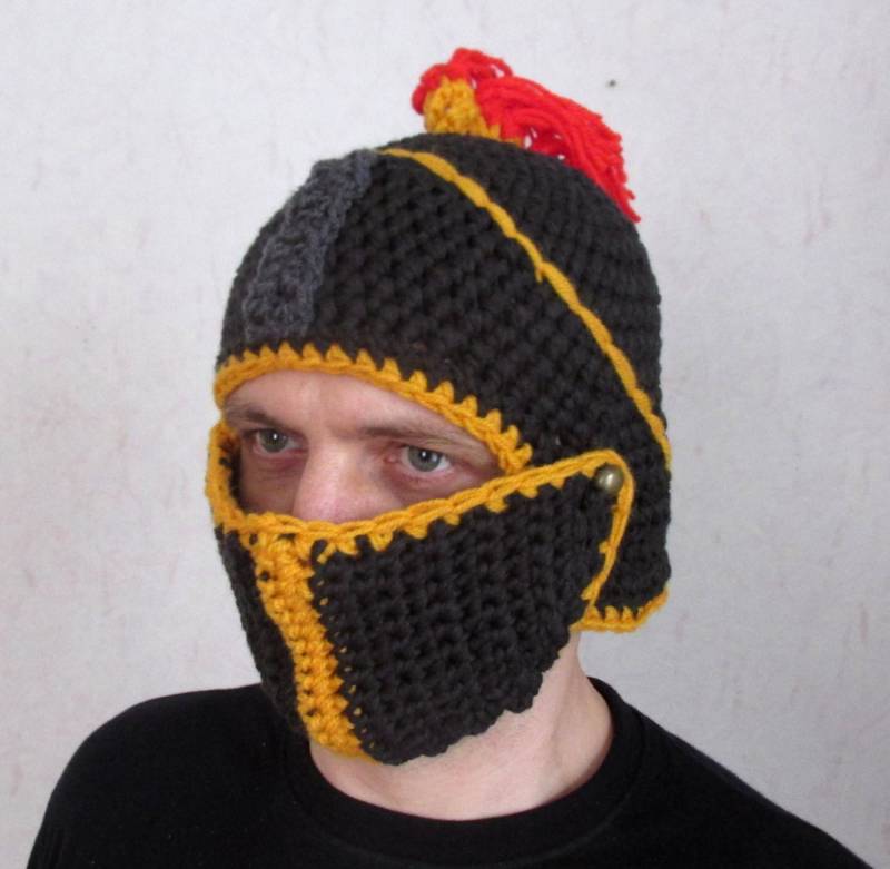 Gehäkelte Ritter Helmmütze Handgemachte Winter Snowboardmütze von paintcrochet