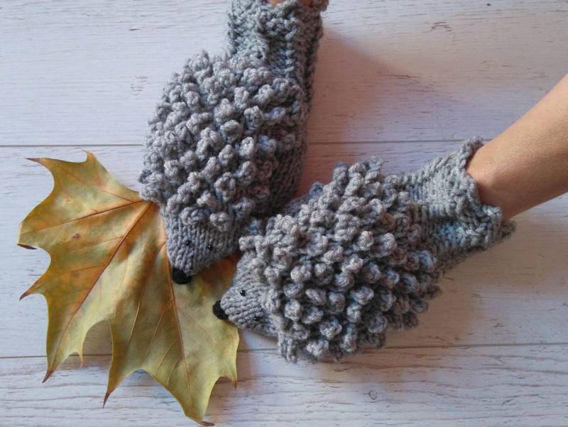 Handgestrickt Igel Graue Winter Handschuhe Für Damen von paintcrochet